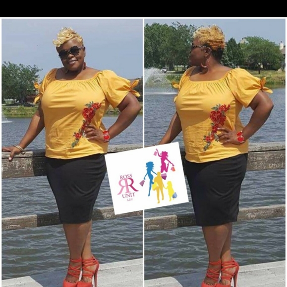 sunshine & roses Tops - 🌞Sunshine & 🌹 Roses Embroidered boutique 1X